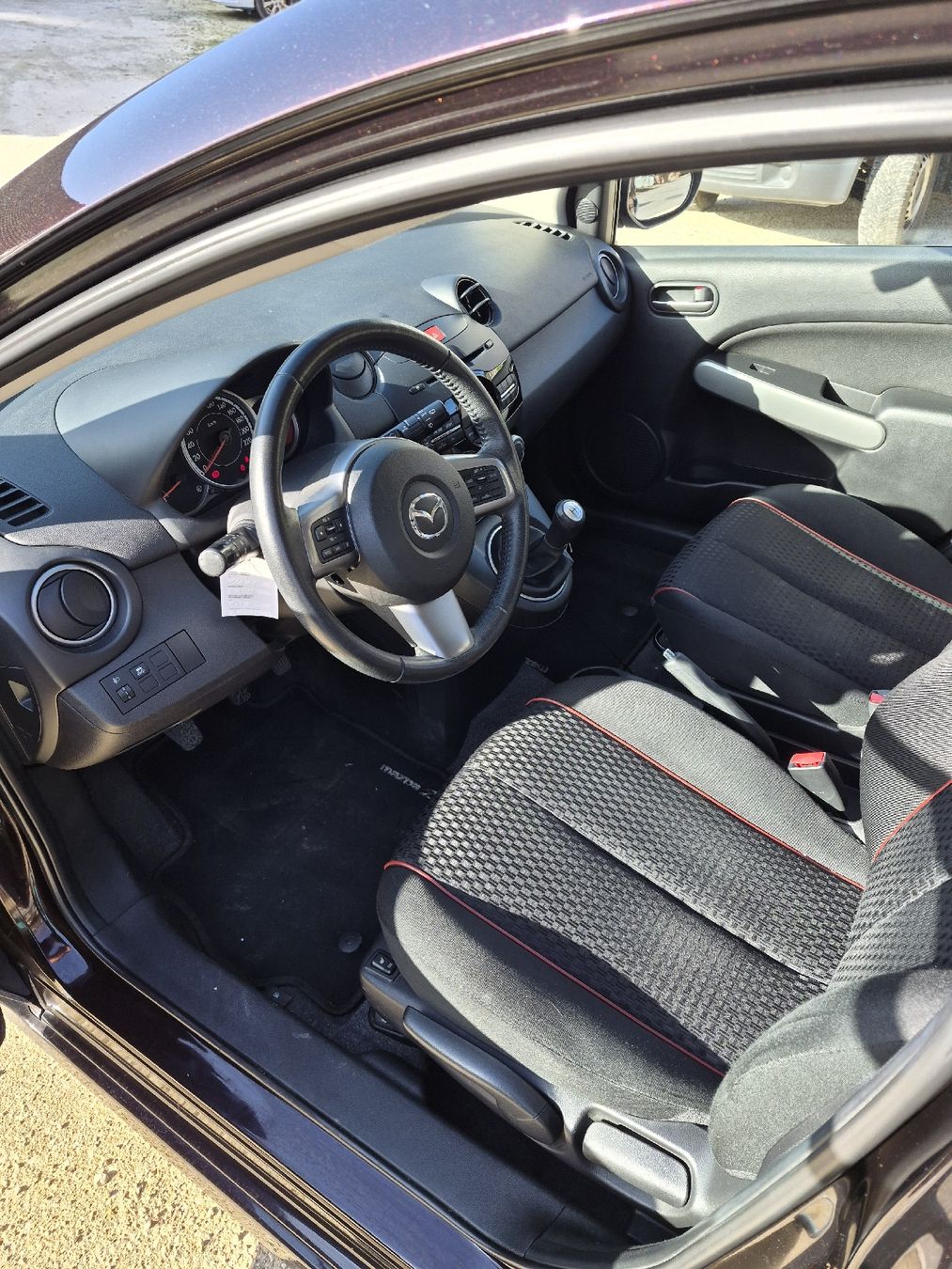 Mazda Autos: Mazda 2 1.5 MZR – Gebraucht aus Rothenfluh von Deutz05 7