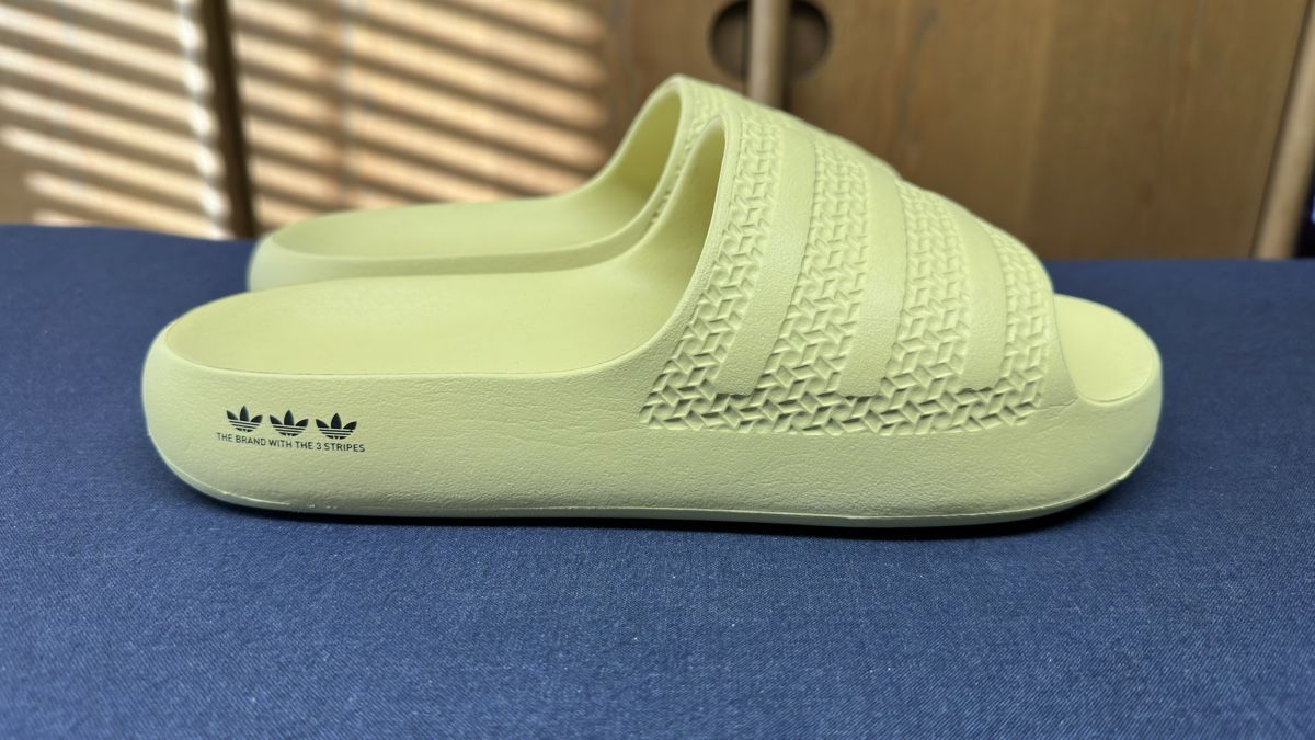 Adidas Herrenschuhe: Adidas Original Adiletten Grösse 41 – Neu (gemäss Beschreibung) aus Mörschwil von sam_man 2