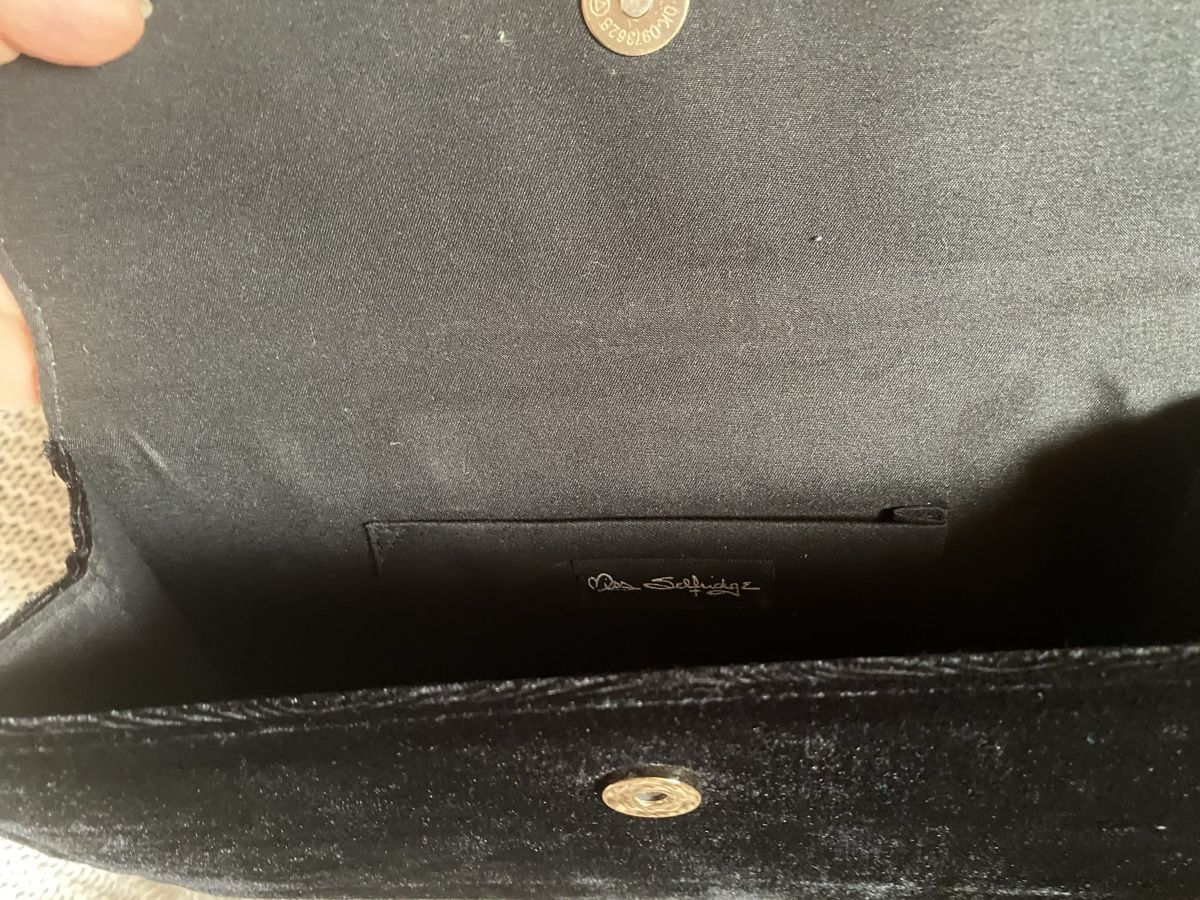Borse da donna: Sac de soirée en velours noir – Usato da Geneve venduto da Monthoux13 3