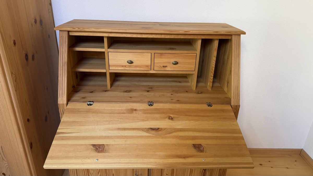 Commodes: Holzsekretär – D'occasion à Bülach par lar.rech 1