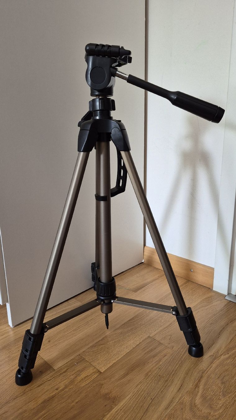 Hama Trépieds & Accessoires: Kamera Stativ – D'occasion à Hochdorf par luna36