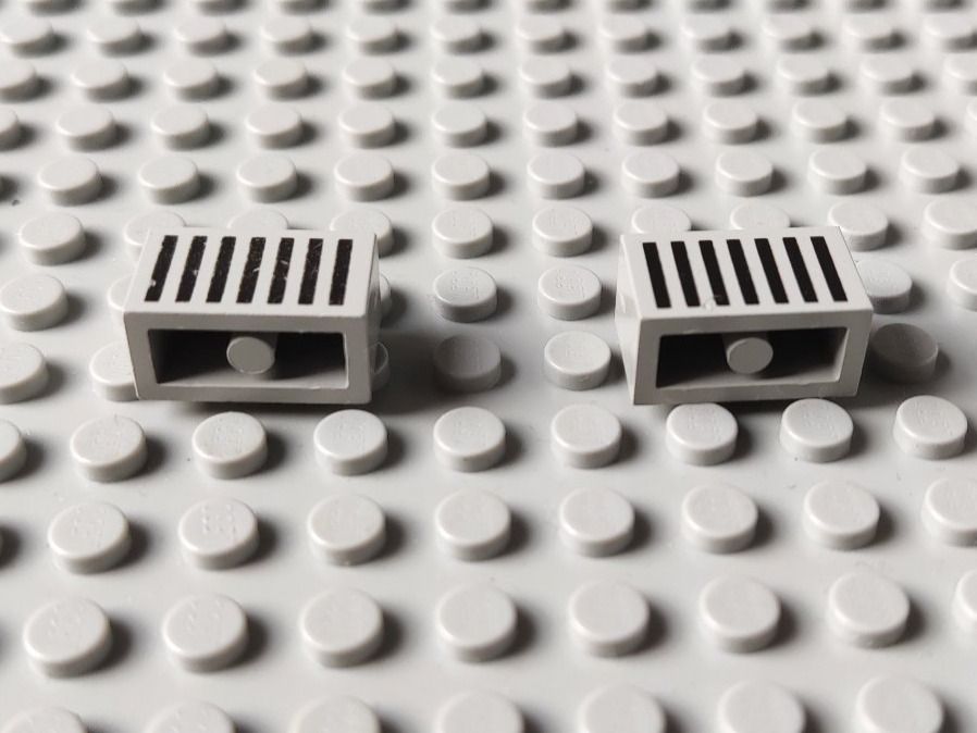 Lego Kit di costruzioni: LEGO Classic Space - Brick 1x2 Grille Pattern - 3004p06 – Usato da Muhen venduto da Legoholic 1