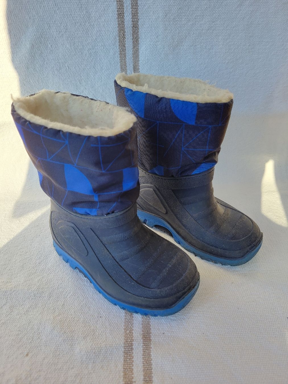 Scarpe per ragazzi: bottines de neige, taille 25 – Usato da Neuchâtel venduto da valerizette 3