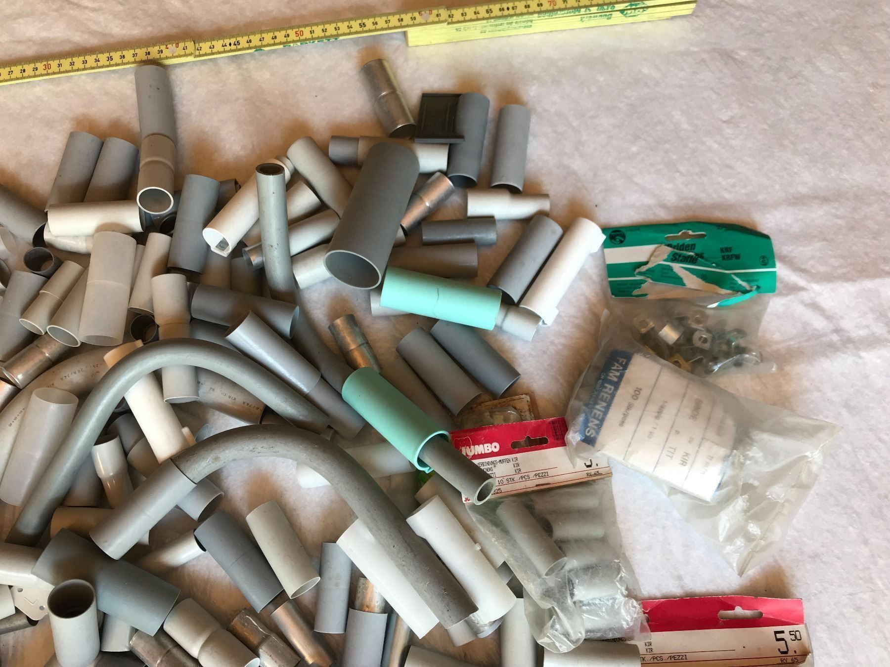 Altri gioielli: Lot de matériel électrique – Usato da Ste-Croix venduto da BuffetSC 2