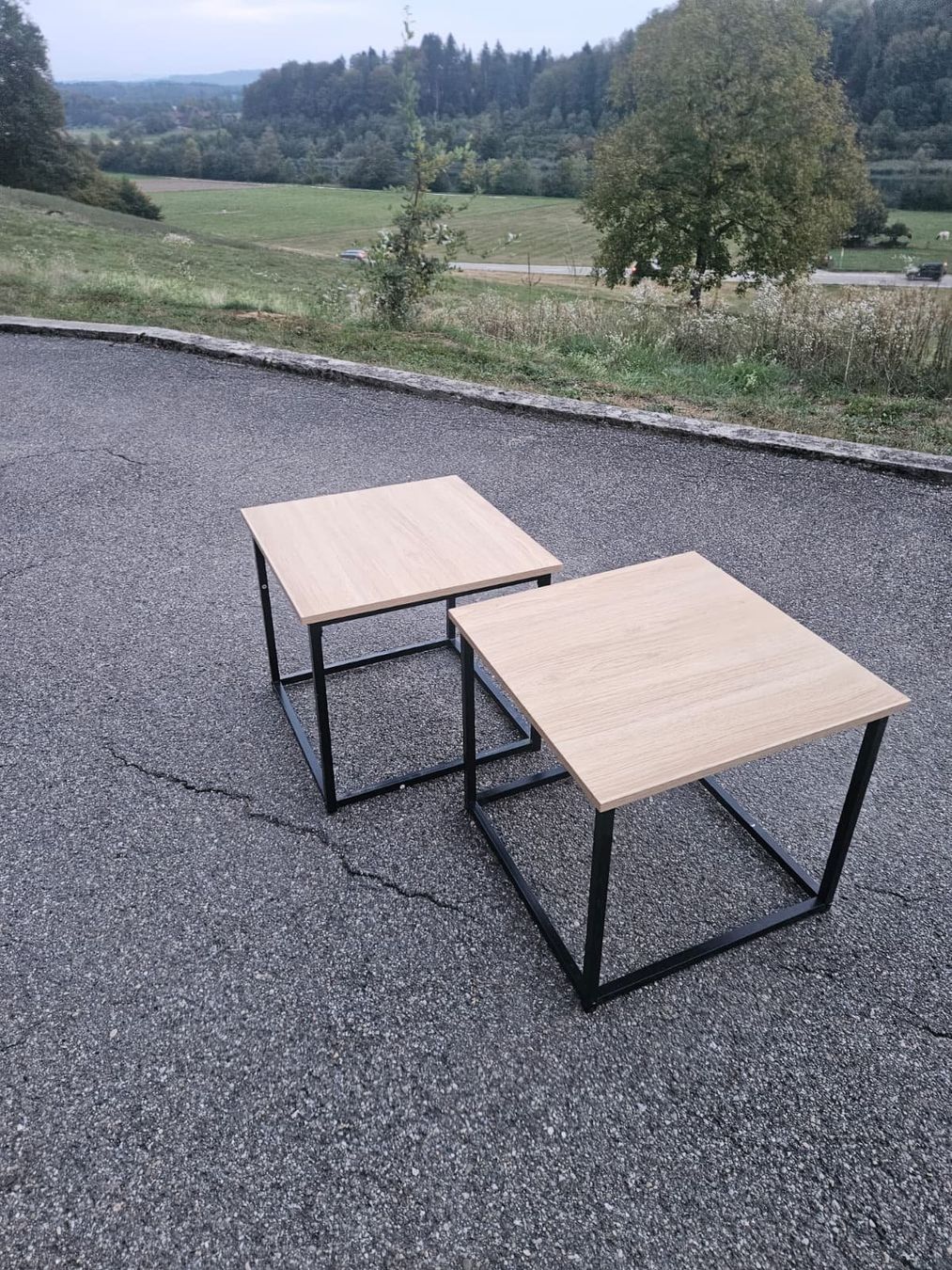 Tables: Beistelltische – D'occasion à Walliswil-Nbipp par ksk839