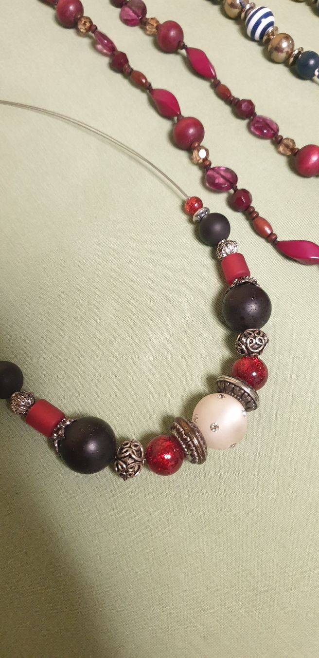 Catenine: Lot de colliers/ Satz Halsketten – Usato da St-Sulpice VD venduto da Miwix 1
