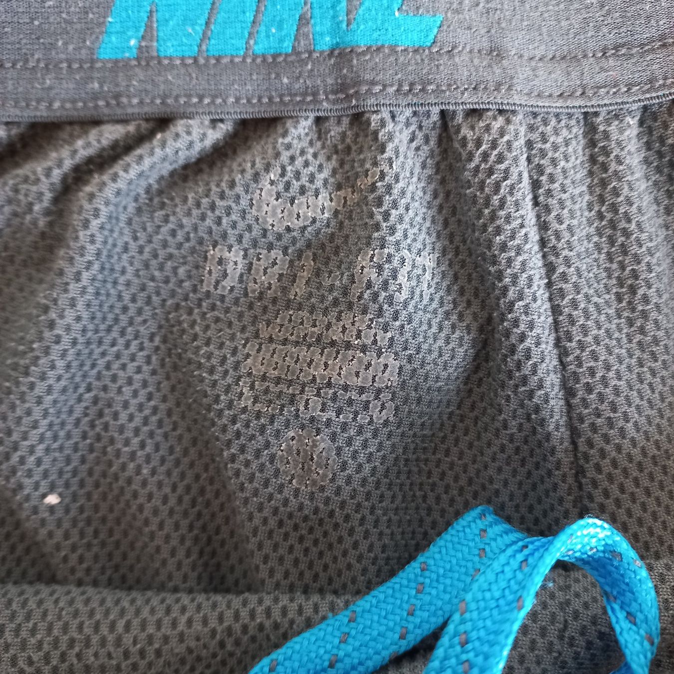 Nike Pantaloni: Nike Trackpant (L) – Nuovo (secondo la descrizione) da Chamoson venduto da Sapoloshop 3