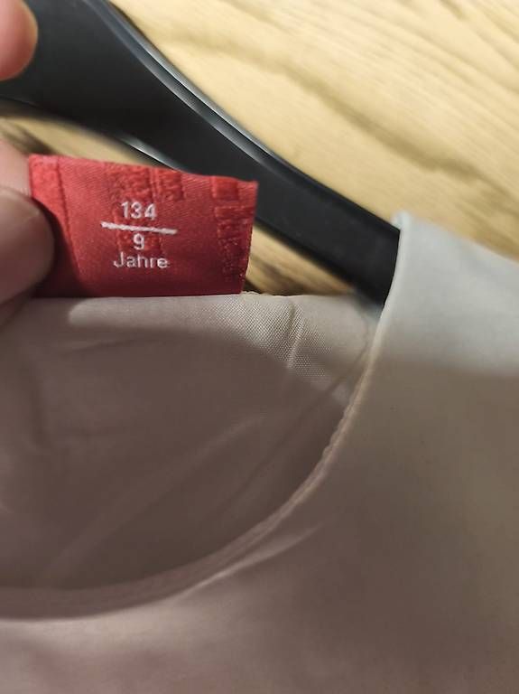 Vestiti & Gonne: Festliches Mädchenkleid, Grösse 134 – Usato da Sargans venduto da mel_8yph 3