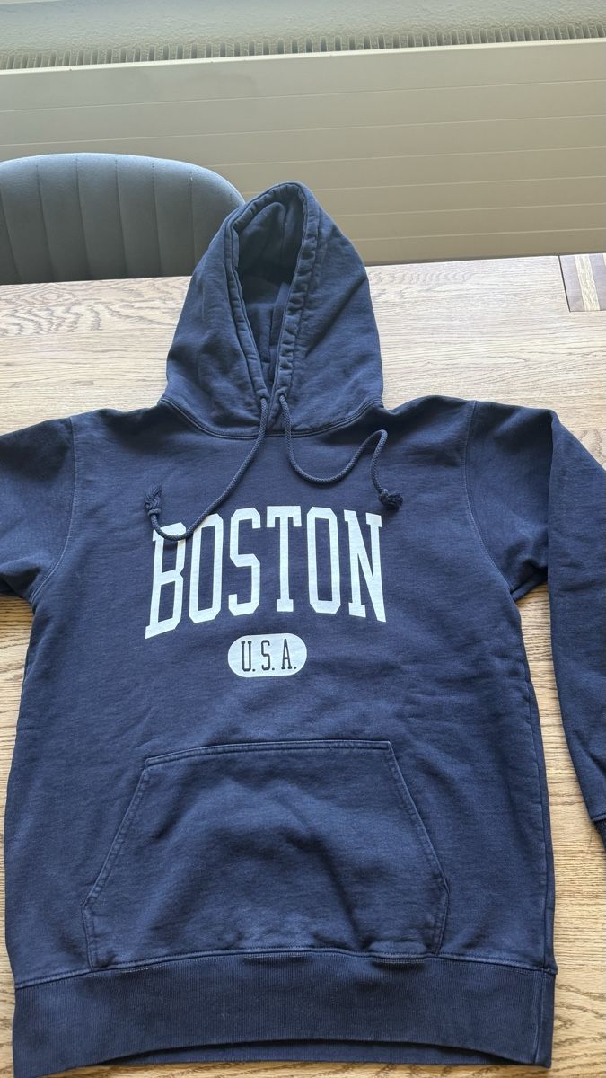 Brandy Melville Maglioni & Felpe: Brandy Melville Hoodie – Usato da Kloten venduto da S_m00 1
