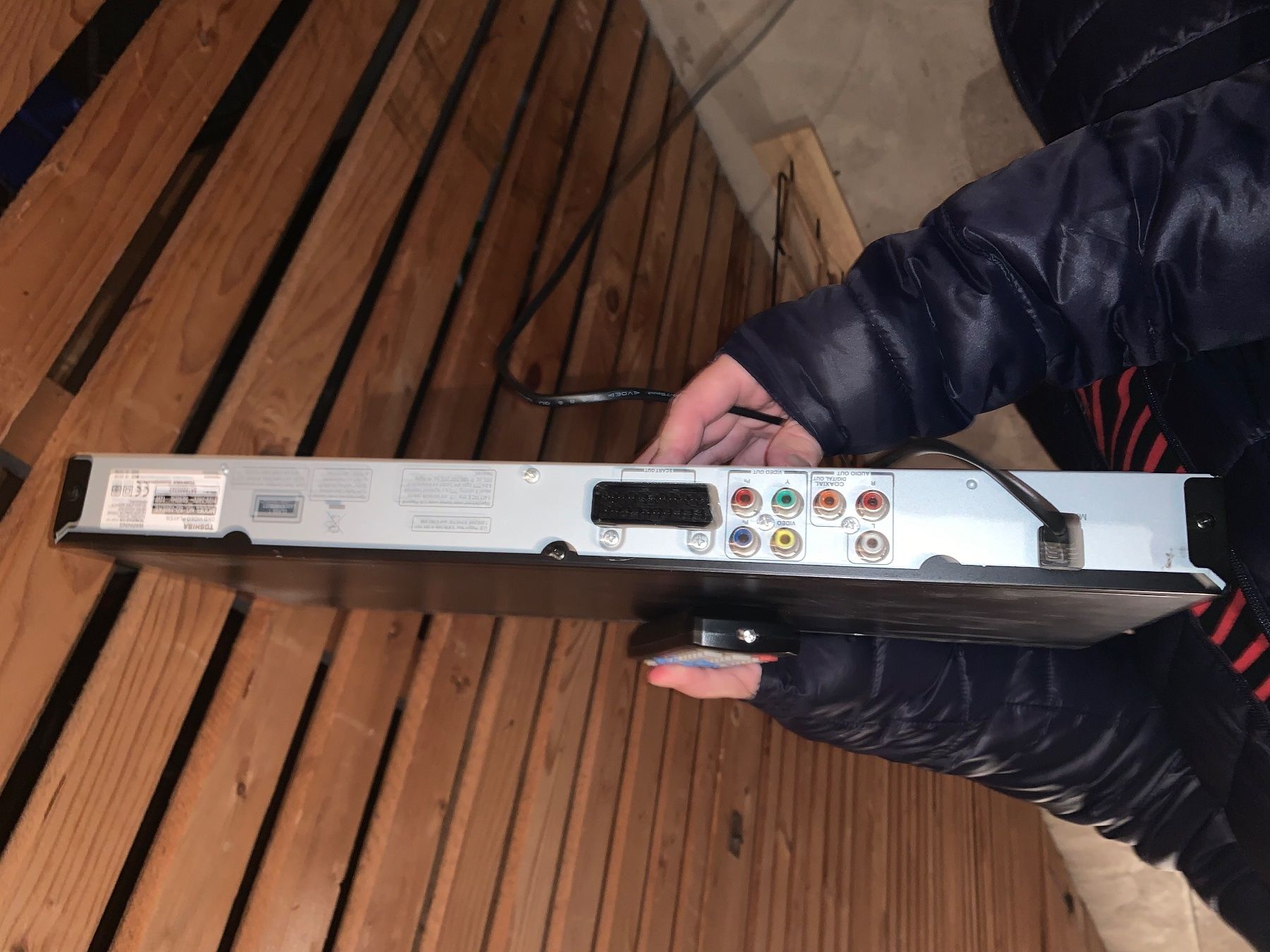 Toshiba Multimediaplayer & Streamer: Lecteur dvd Toshiba – Defekt aus Montreux von Iza_81199 2
