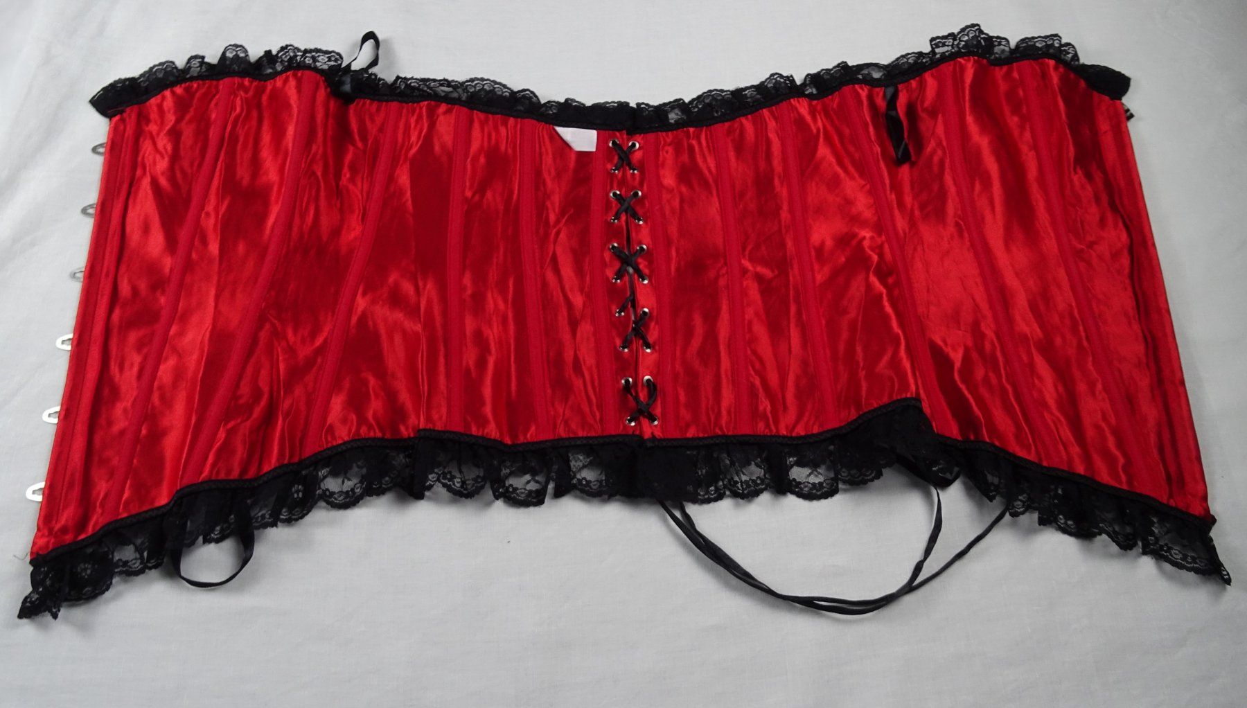 Sonstige Unterwäsche: Rotes Korsett mit Spitze - Grösse 2XL – Gebraucht aus Solothurn von hli_n69n 3