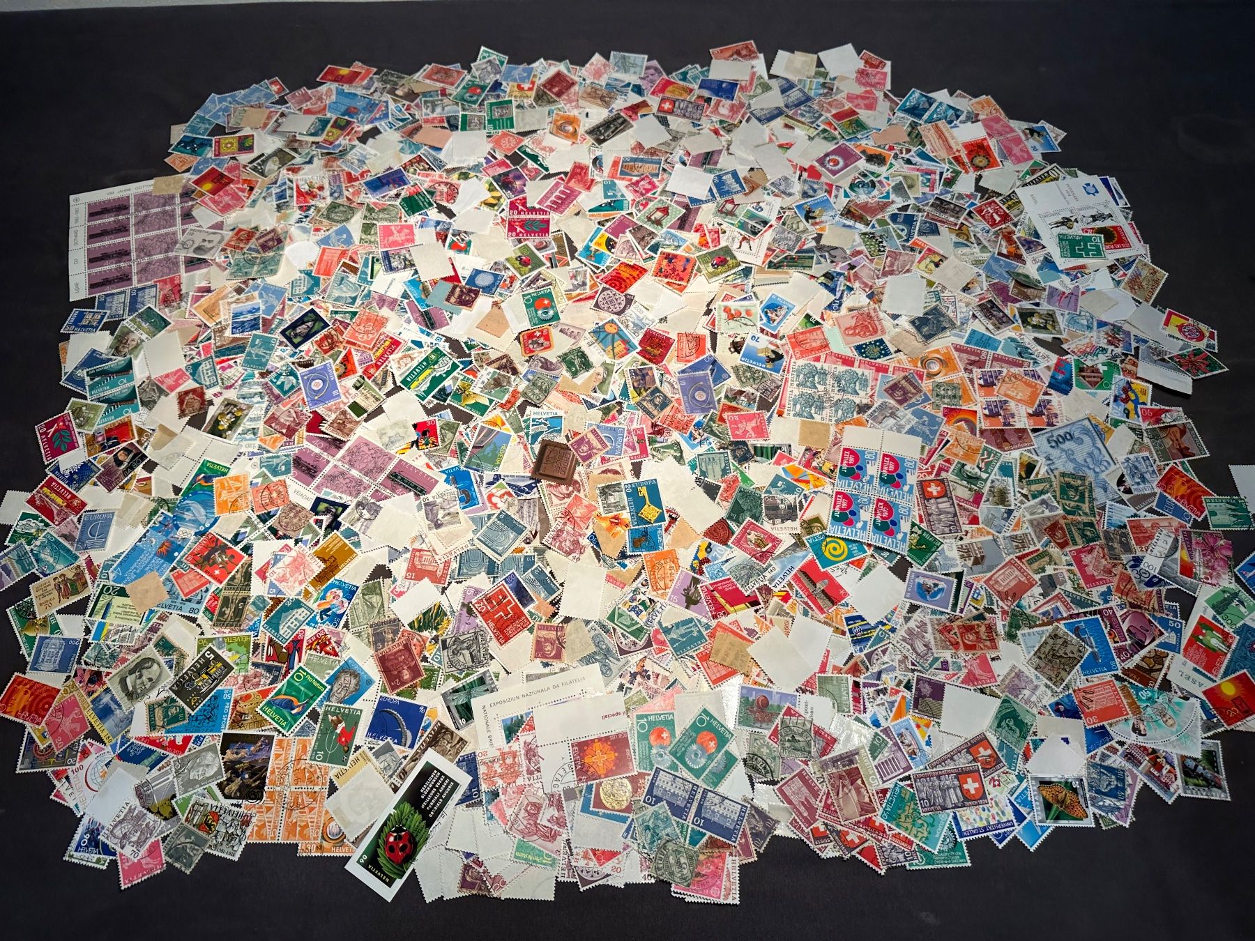 Tutti i francobolli: Grosse Sammlung Briefmarken Lose – Usato da Stettfurt venduto da 2442 2