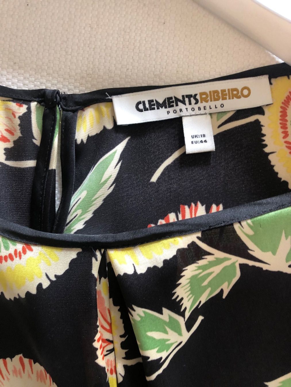 Blusen: Bluse Ribeiro mit Blumendruck – Gebraucht aus Egg b. Zürich von Nyborg_33 2