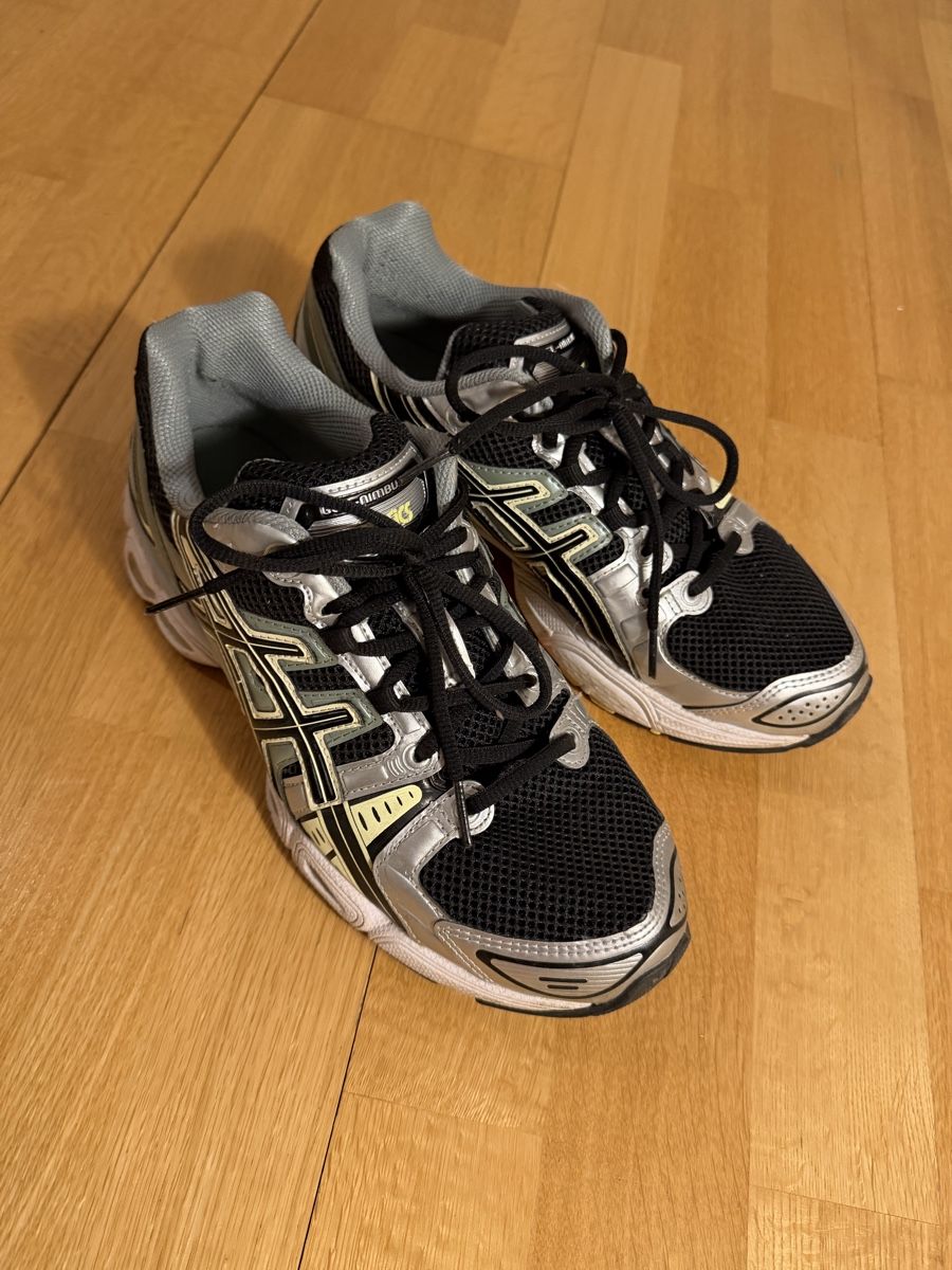 Asics Scarpe da uomo: Asics Gel-Nimbus 9  – Usato da Bern venduto da Sam3014 1