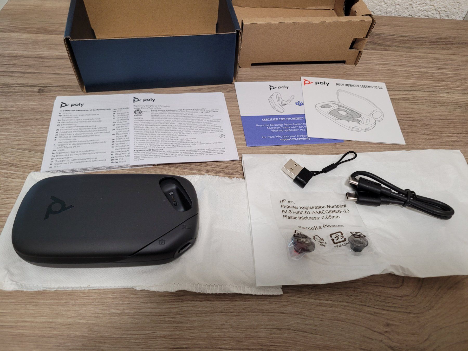 Plantronics Kopfhörer: Oreillette Poly Voyager 50 - Version Microsoft Teams - NEUF! – Neu und originalverpackt aus Yverdon-les-Bains von lalolo64 2