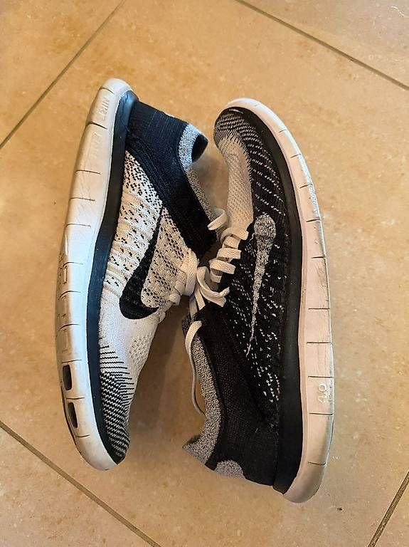 Herrenschuhe: NIKE FREE Flyknit 4.0 (42.5) – Gebraucht aus Zürich von den_c99g