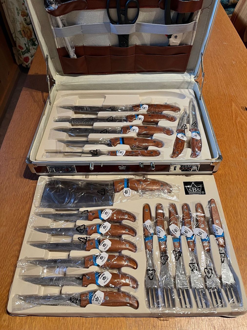 Set di posate: Messerkoffer SBS 23-teilig – Nuovo e nell'imballaggio originale da Küblis venduto da hypofacto 1