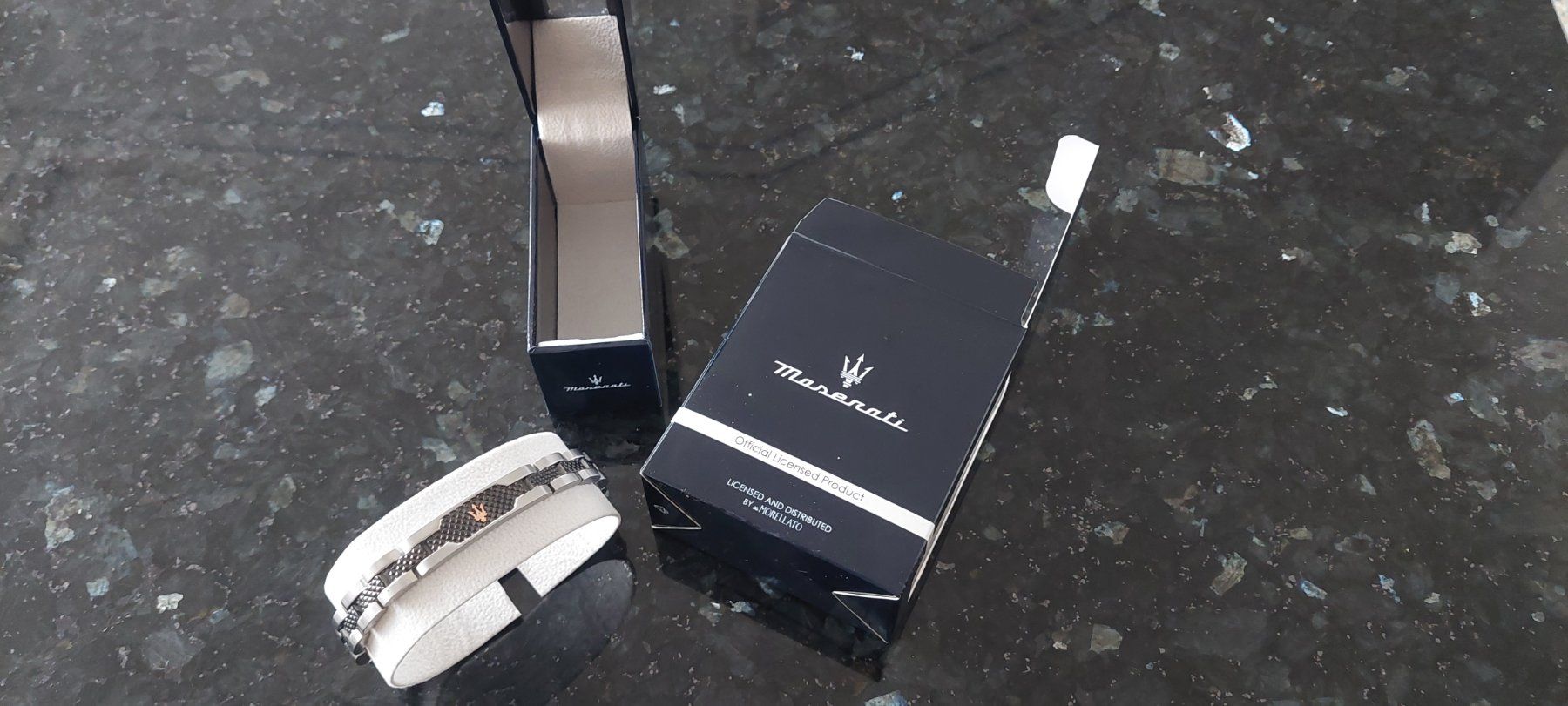 Maserati Bracciali & Braccialetti: MASERATI Armband Herren – Nuovo e nell'imballaggio originale da Widen venduto da 160184