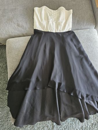 Elegantes Abendkleid von Swing, Grösse 42, Schwarz/Weiss