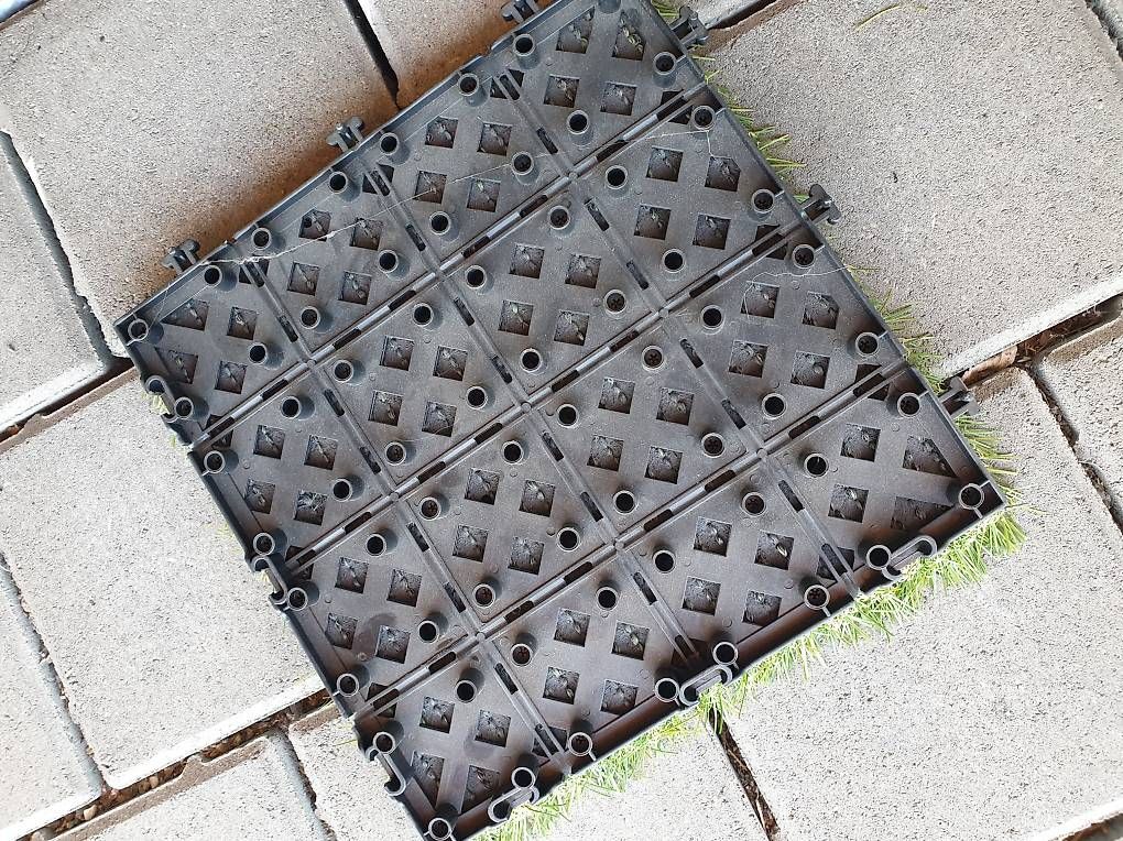Rivestimenti per pavimenti: Kunstrasen platten – Usato da Rickenbach LU venduto da trucker.s 2