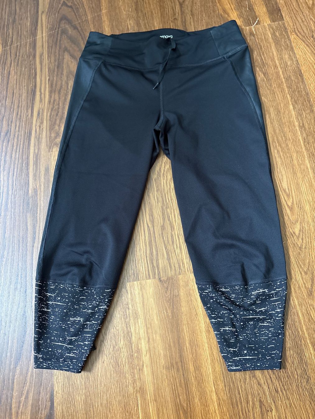 Adidas Leggings: Adidas Leggings Gr.S -  schwarz mit silber – Usato da Richterswil venduto da ZueriLake2