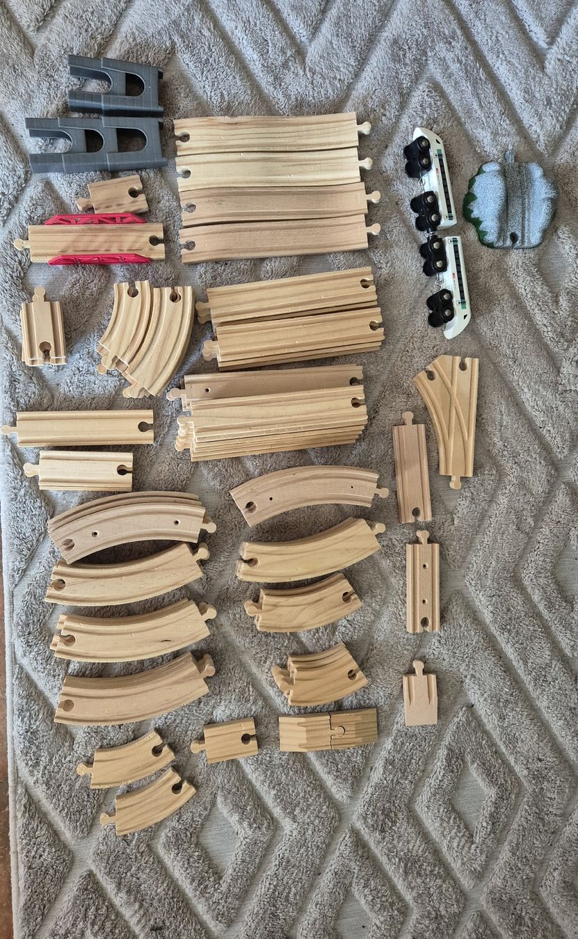 Giocattoli: Holz-Eisenbahn – Usato da Engi venduto da dro_2f6l