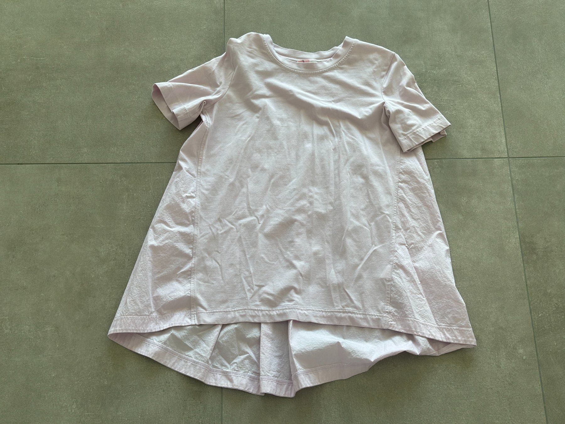 Cos T-Shirts: T-shirt COS – Gebraucht aus Lugano von _tuttifrutti_