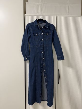 Lässiges Jeanskleid Maxilänge