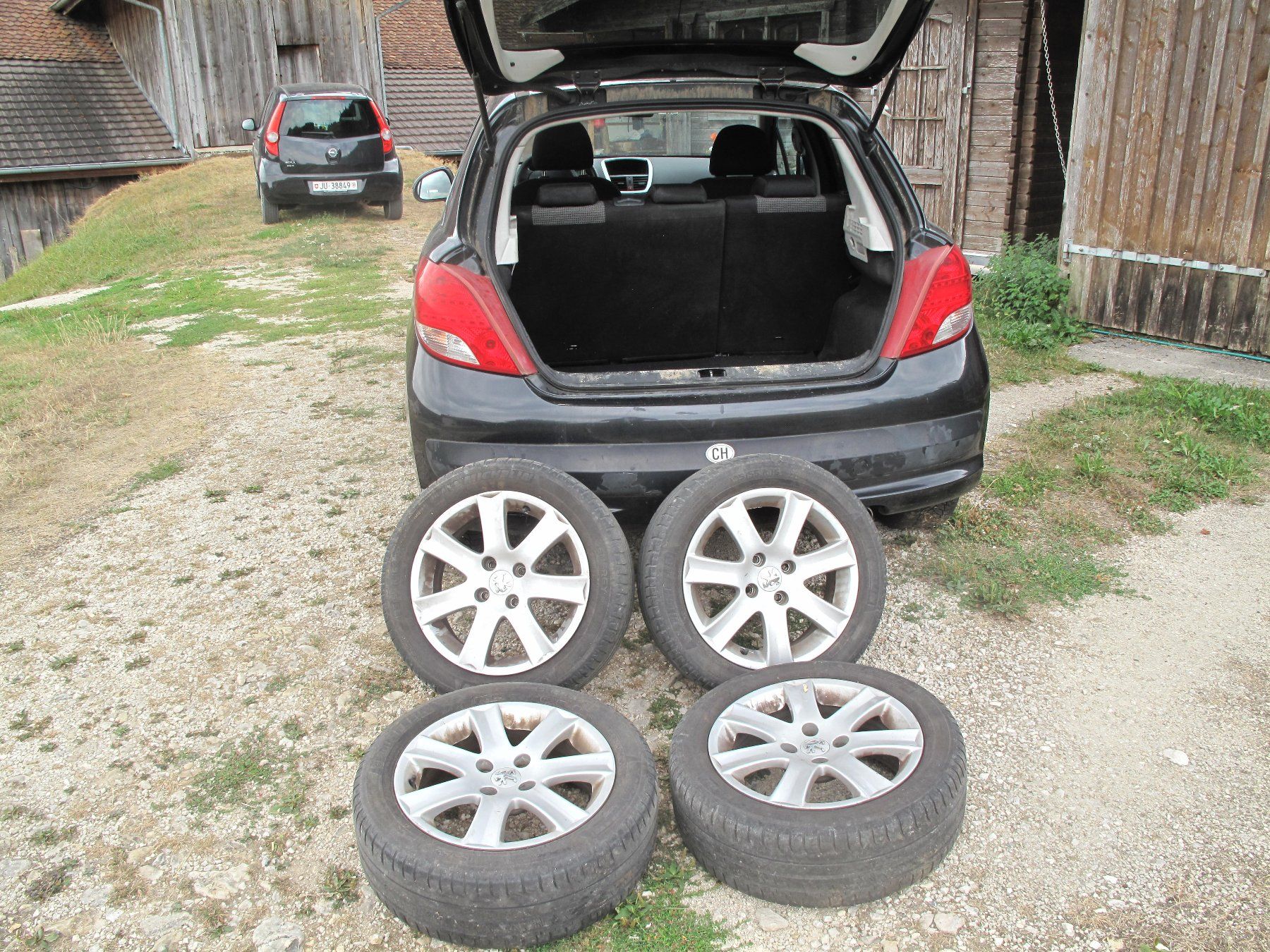 Peugeot Automobili: Peugeot 207 essence – Usato da vermes venduto da chuchot 4