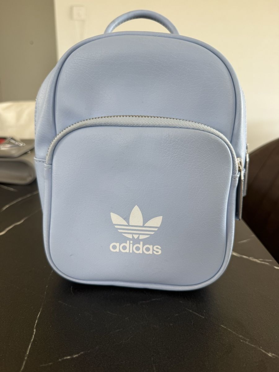 Adidas Sacs à dos: Adidas Rucksack – D'occasion à Niederbipp par nma_kk9l