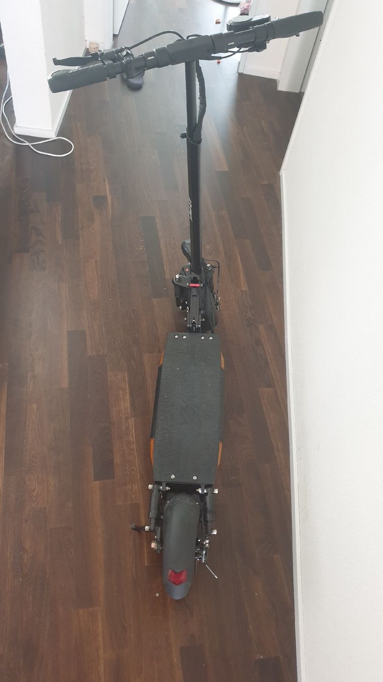 Scooter: VMAX R25 – Excellent Condition - Black! – Nuovo (secondo la descrizione) da Gümligen venduto da tha_ydn6 4