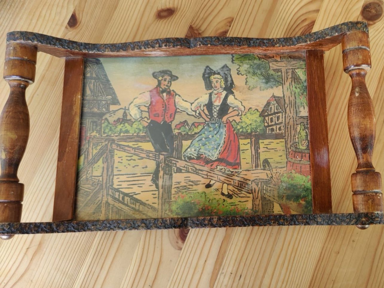 Plateaux: Antikes elsässer Serviertablet – D'occasion à Binningen par blackhorse08 2