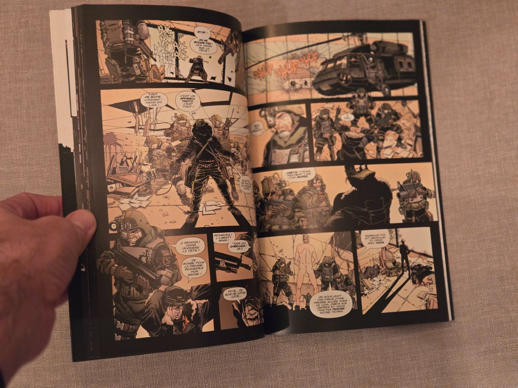 Comics: DMZ N°1 - Sur le terrain – Gebraucht aus Crémines von Blakedrake 5