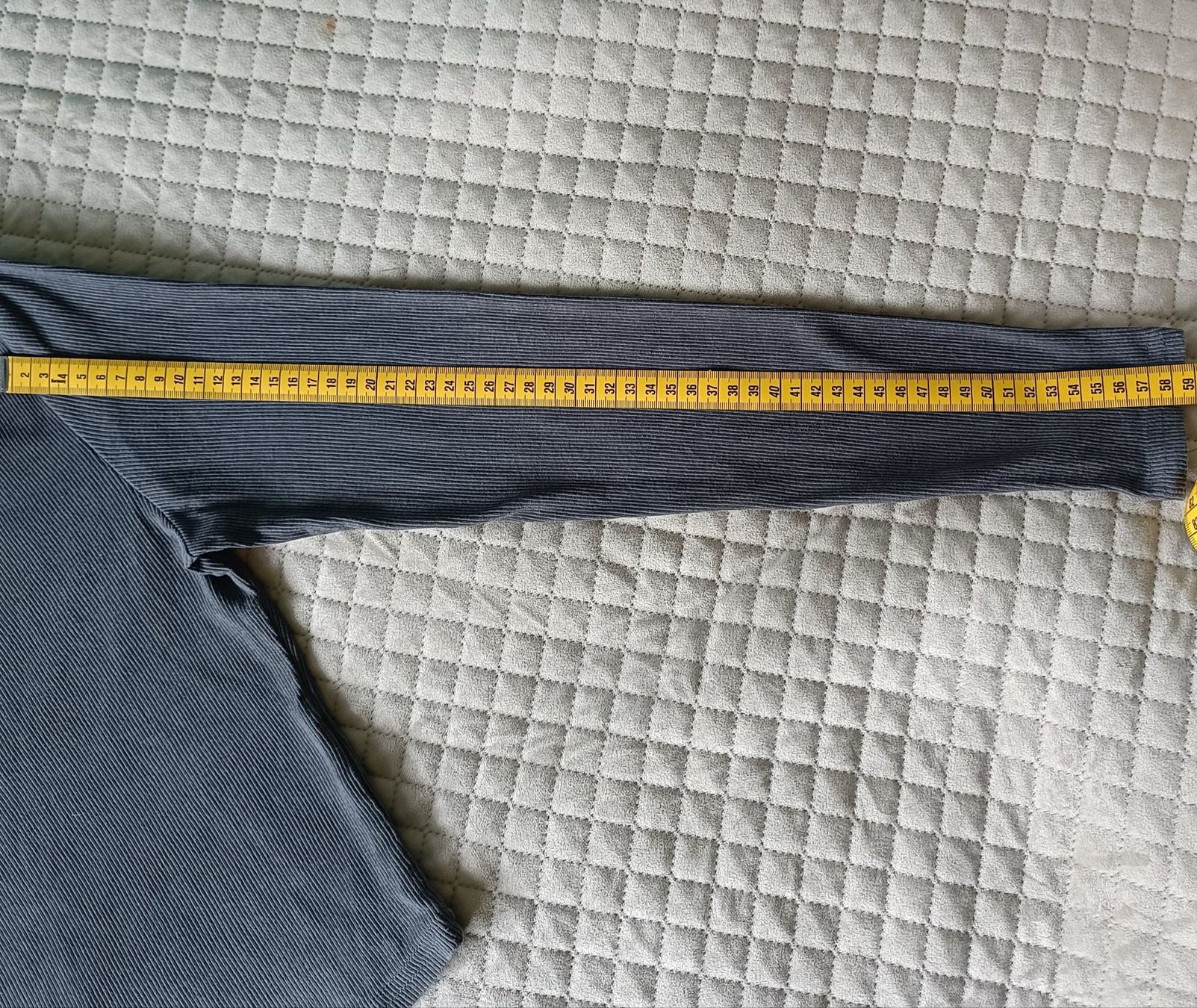 H&M T-shirt: Ribbed Longsleeve – Usato da Pfäffikon sz venduto da Suim 4