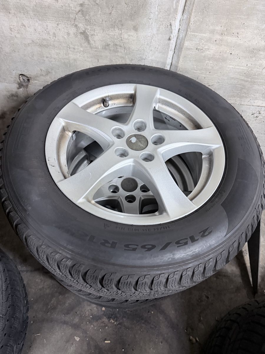 Pneumatici & Ruote complete: Ford Kuga Winterrad – Usato da Kräiligen venduto da tisala 3