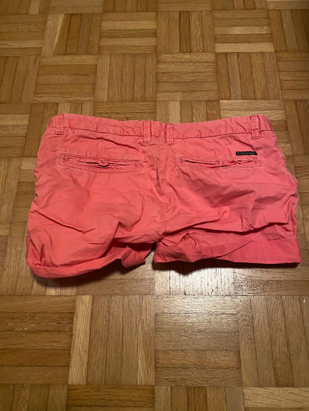 Maison Scotch Pantaloni: Maison Scotch Shorts – Usato da Bern venduto da jbern3012 3