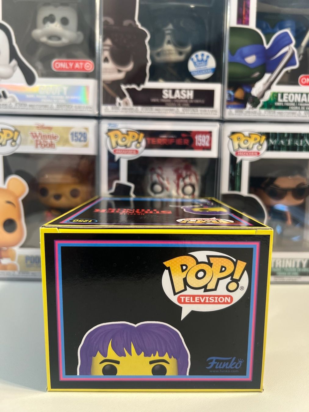 Funko Statuette: Funko POP! Stranger Things Blacklight Eddie with Guitar Lim. – Nuovo e nell'imballaggio originale da Le Mouret venduto da perfectbijou 4