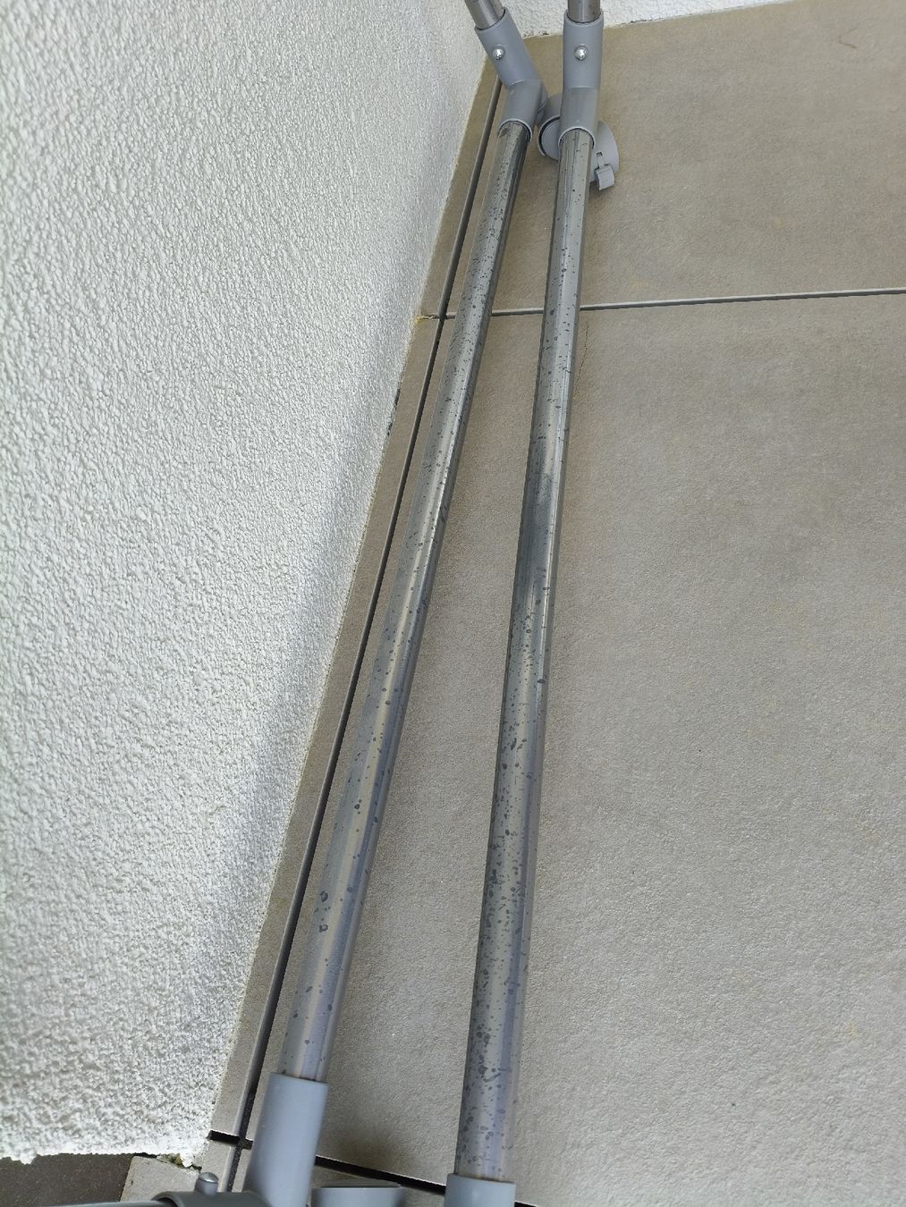 Guardaroba: Stander porte-habits réglable – Usato da Monthey venduto da lesaffairesdecamille 5