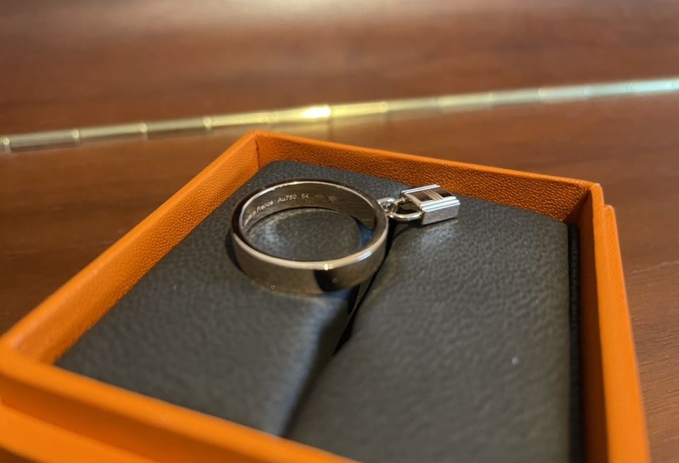 Hermès Anelli: Bague Hermès Clochette – Nuovo e nell'imballaggio originale da Jouxtens-Mézery venduto da candyperky 3