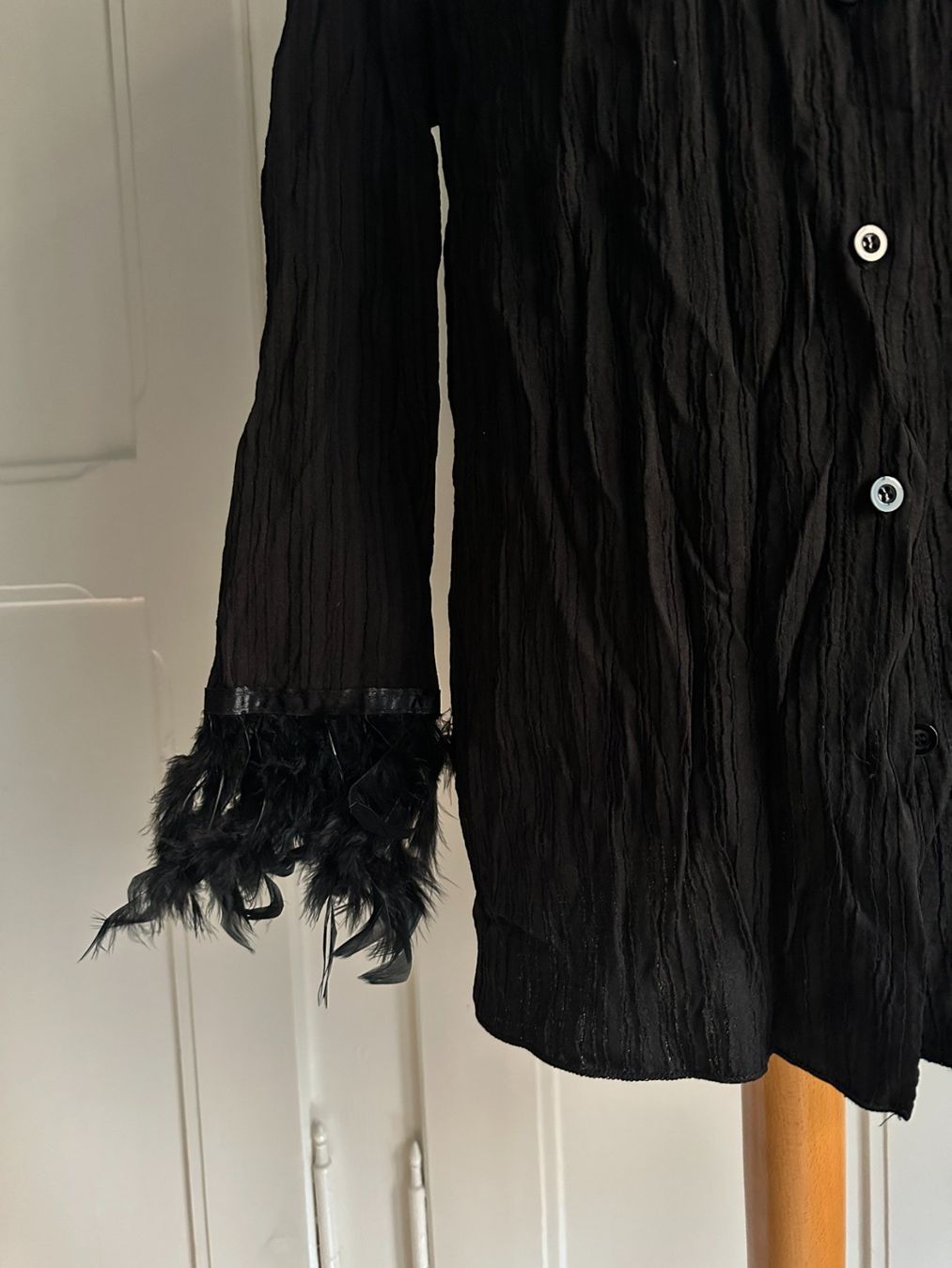 Shein Chemisiers: Bluse schwarz mit Federn S – D'occasion à Zürich par Diazaio 2