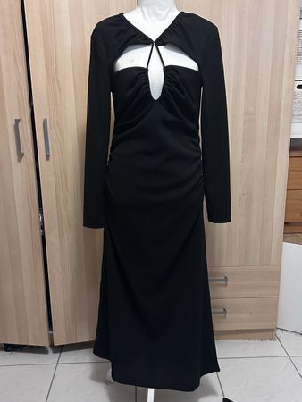 Robe H&M. taille M. noire