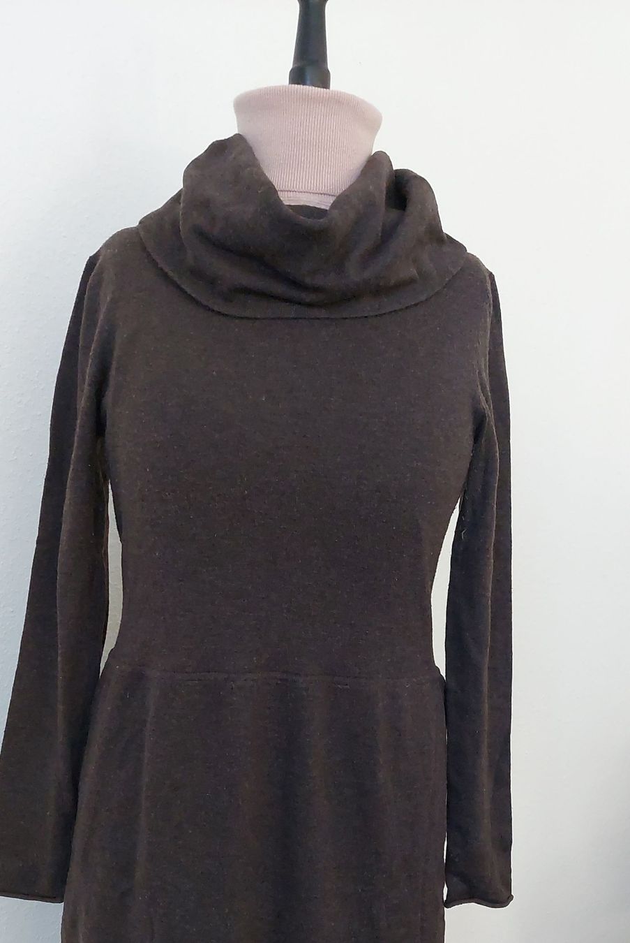 Vestiti: Braunes Strickkleid mit Rollkragen gr 38 – Usato da Gwatt (Thun) venduto da Letzte-Chance