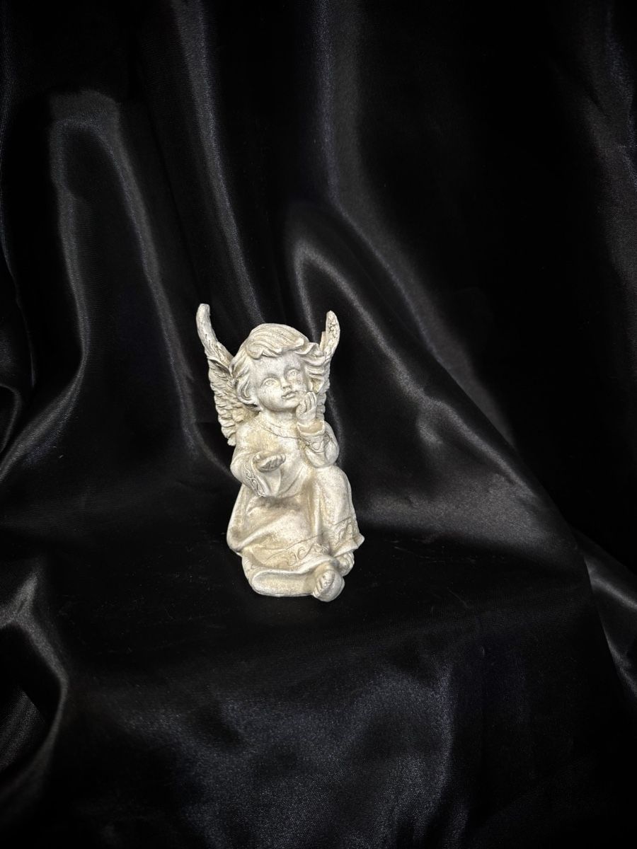 Tutte le decorazioni: Angel figurine, decorative, used – Usato da Bern venduto da NOKOMETA