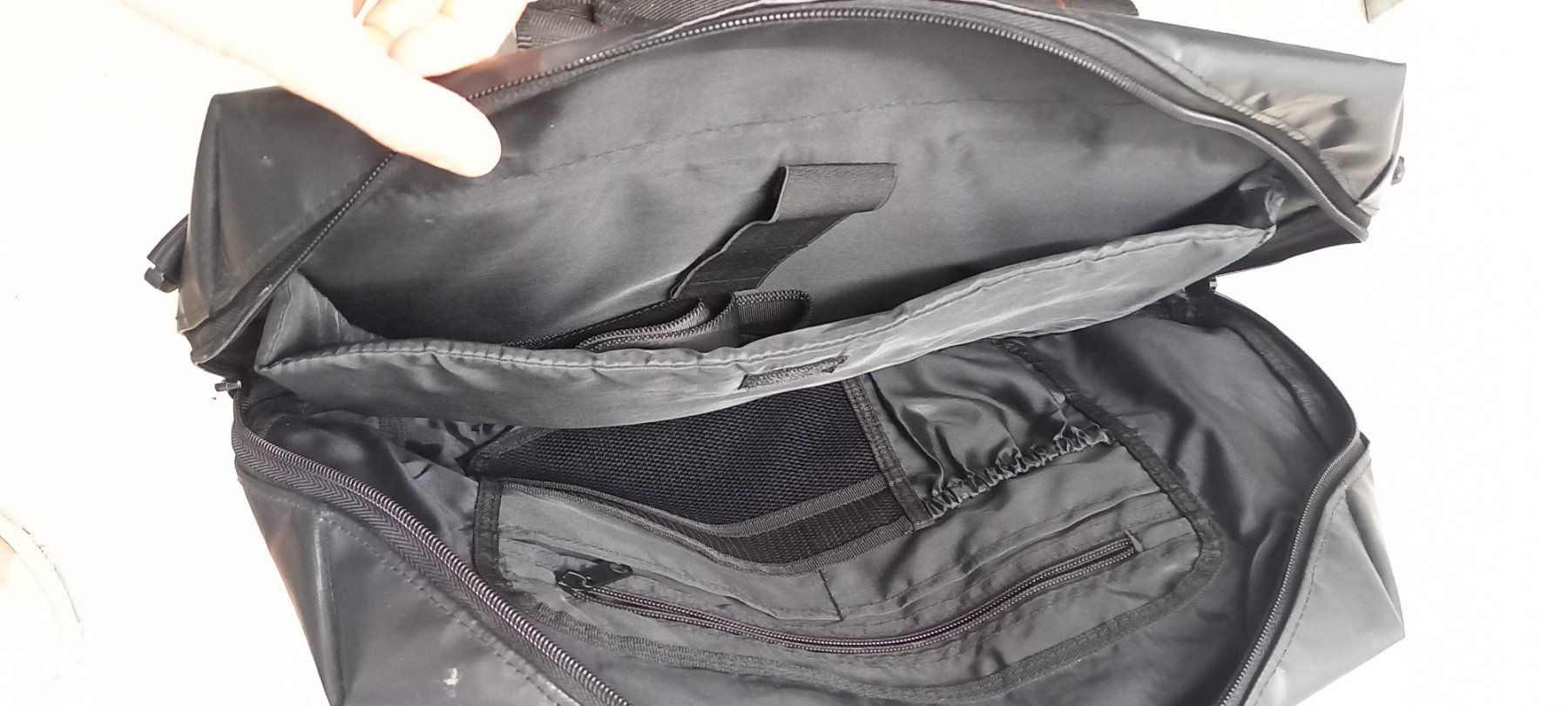 Borse: Robuste AMOS Laptoptasche, schwarz – Usato da Killwangen venduto da sockenmeister 4