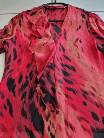 Esprit  Bluse, luxuriös genäht mit vorne Rüschen, Gr. 38 👻
