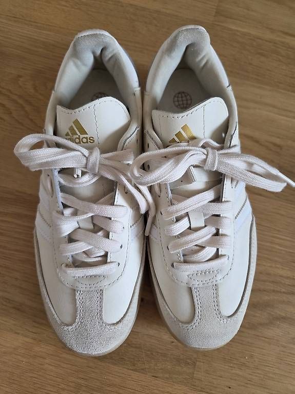 Adidas Scarpe da donna: Velosamba Gr. 37 1/3 – Nuovo (secondo la descrizione) da Zürich venduto da nina46