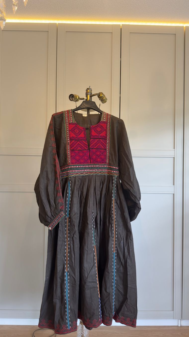 Vestiti: Handgefertigte vintage kleid – Nuovo (secondo la descrizione) da Olten venduto da Saayis 1