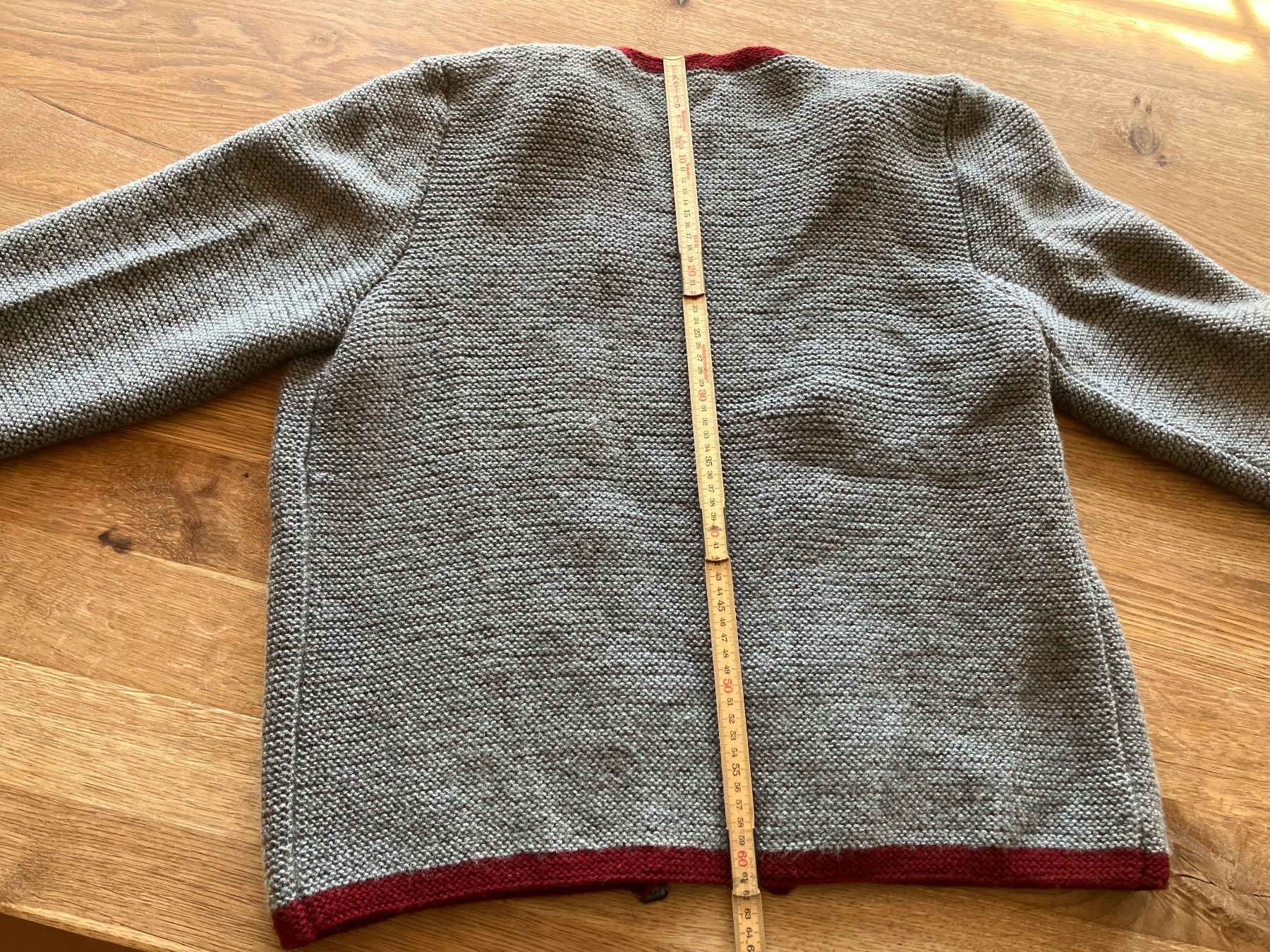 Pullover & Sweatshirts: Toggenburger Strickjacke mit Silberknöpfe – Gebraucht aus Waldstatt von breitaxt 4