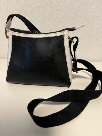 Umhängetasche SCHREIF, schwarz/weiss