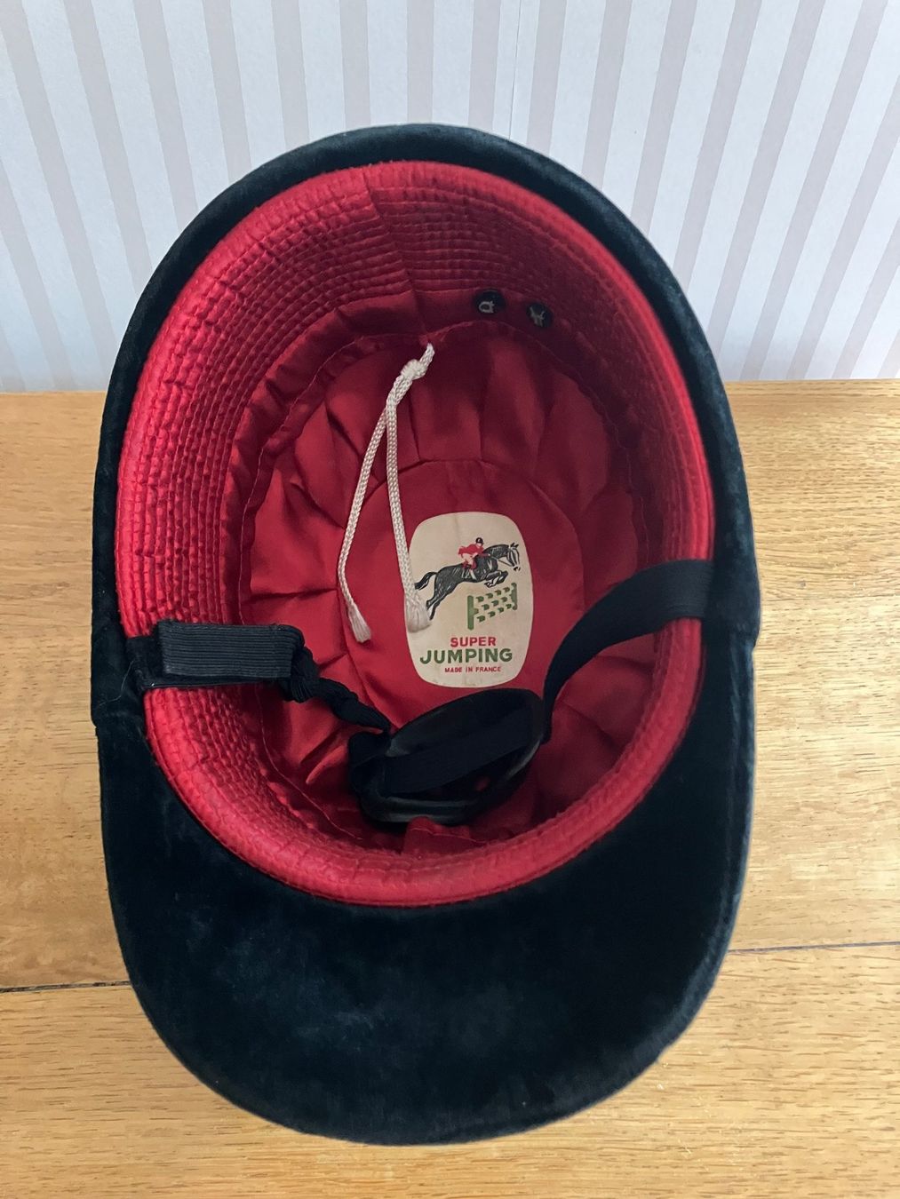 Casques: Bombe pour cavalier en velours noir /Taille 54cm – D'occasion à Basel par Lancer4 4